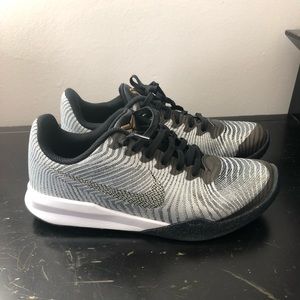 Nike Kobe Mentality Black silver bronze GS…